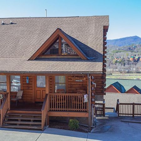 Bear Claw - Bear Claw Retreat In Pigeon Forge! Villa Exterior photo